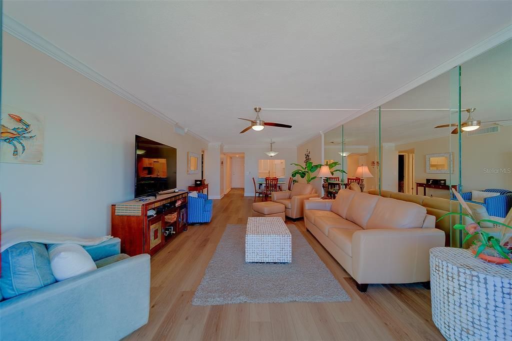 For Rent: $4,500 (2 beds, 2 baths, 1025 Square Feet)