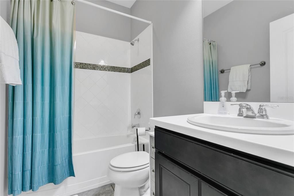 待售: $430,000 (3 贝兹, 2 浴室, 1868 平方英尺)