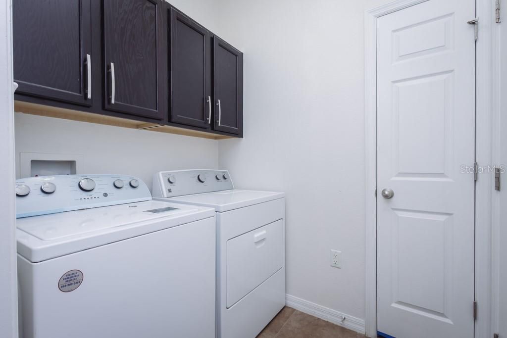 For Rent: $2,500 (3 beds, 2 baths, 1542 Square Feet)