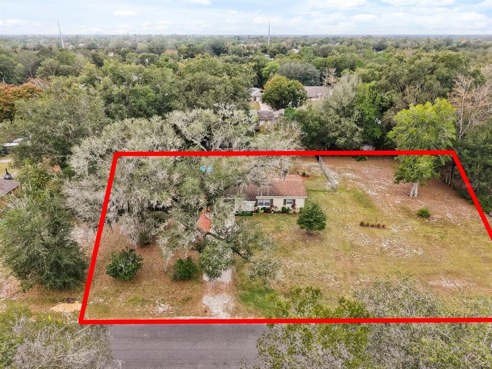 Active With Contract: $220,000 (2 beds, 1 baths, 828 Square Feet)