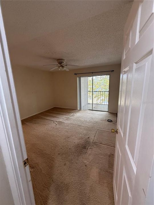 For Sale: $99,000 (2 beds, 2 baths, 928 Square Feet)