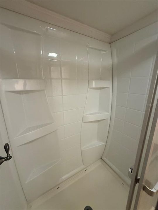 For Sale: $99,000 (2 beds, 2 baths, 928 Square Feet)