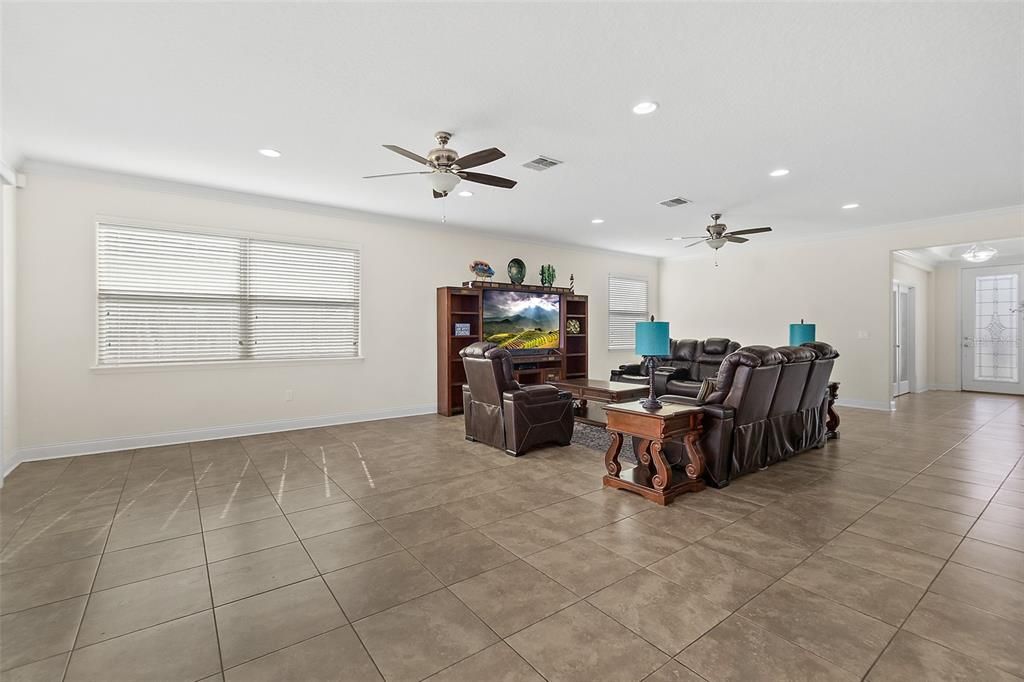 待售: $599,000 (5 贝兹, 4 浴室, 3457 平方英尺)