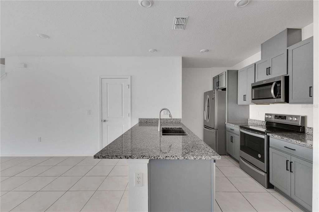 For Sale: $340,000 (3 beds, 2 baths, 1453 Square Feet)