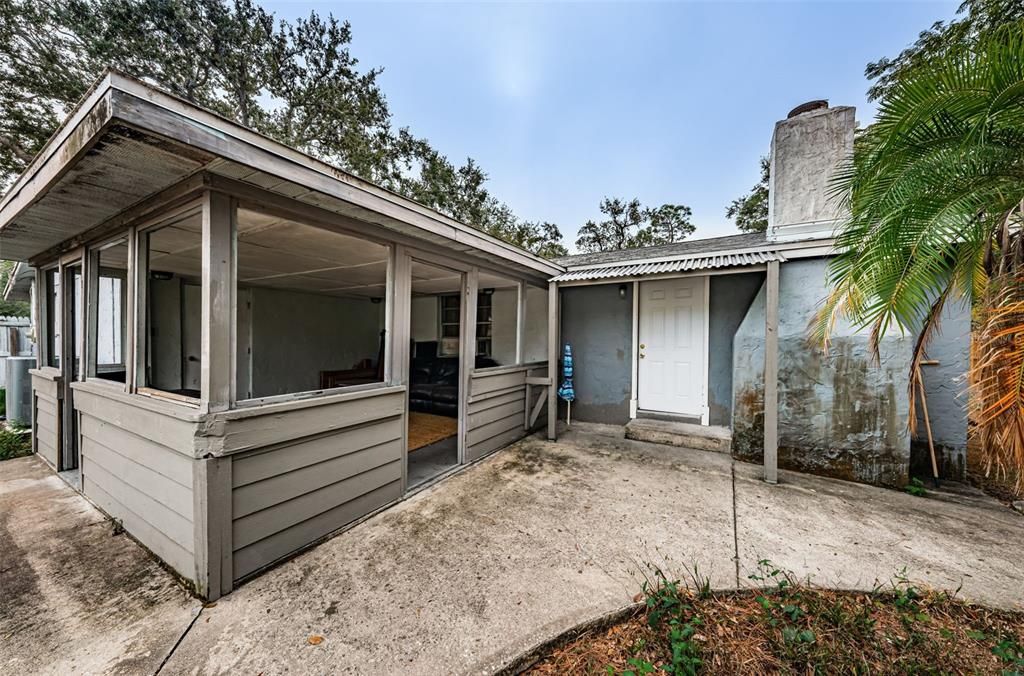 待售: $325,000 (4 贝兹, 2 浴室, 1512 平方英尺)