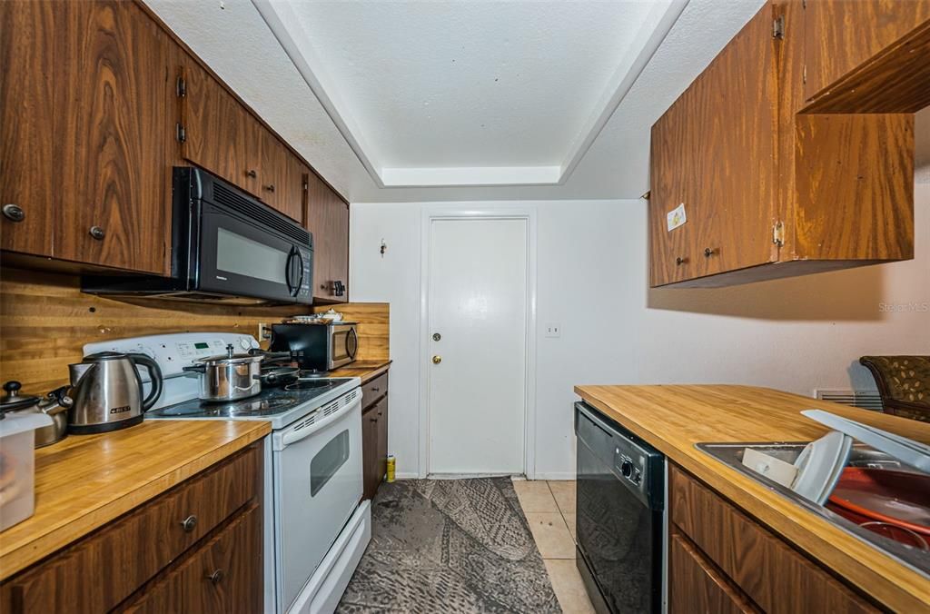 待售: $325,000 (4 贝兹, 2 浴室, 1512 平方英尺)