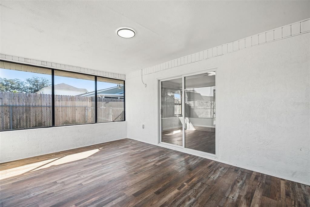 待售: $349,900 (3 贝兹, 2 浴室, 2206 平方英尺)