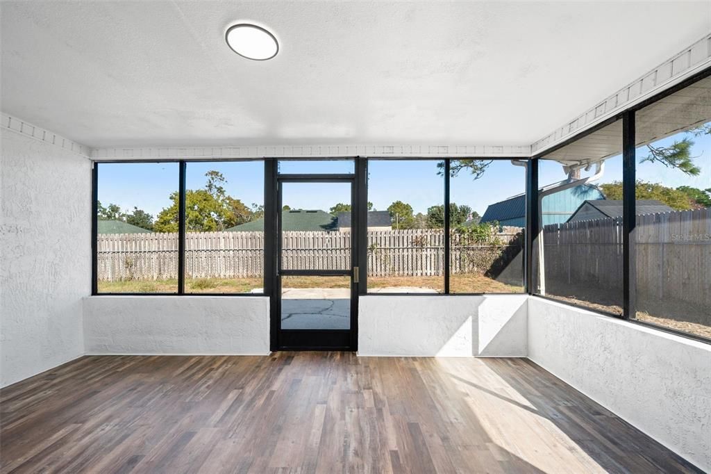 待售: $349,900 (3 贝兹, 2 浴室, 2206 平方英尺)