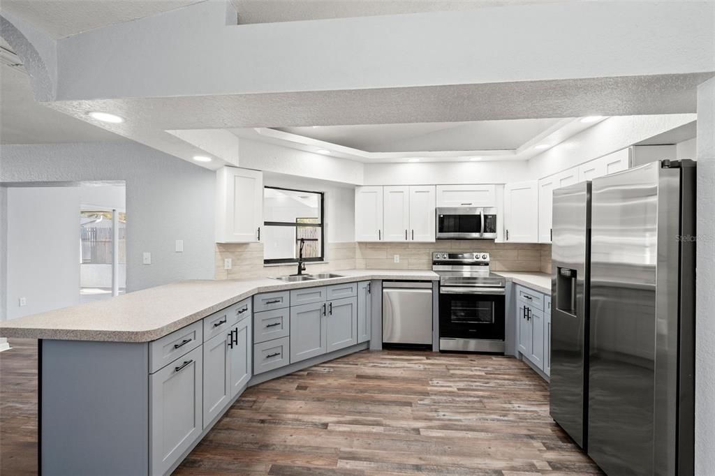 待售: $349,900 (3 贝兹, 2 浴室, 2206 平方英尺)