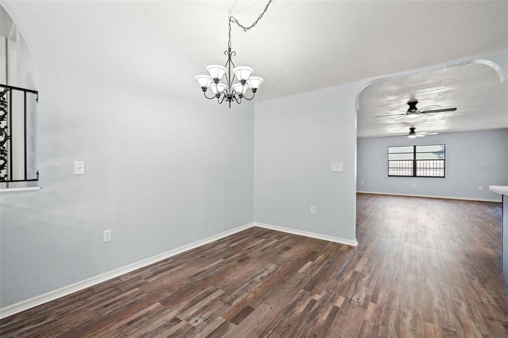 待售: $349,900 (3 贝兹, 2 浴室, 2206 平方英尺)