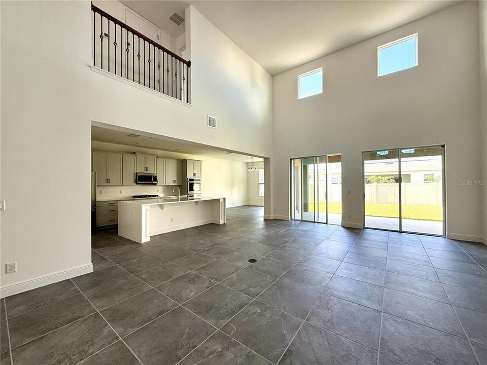 En Renta: $4,100 (5 camas, 3 baños, 3888 Pies cuadrados)