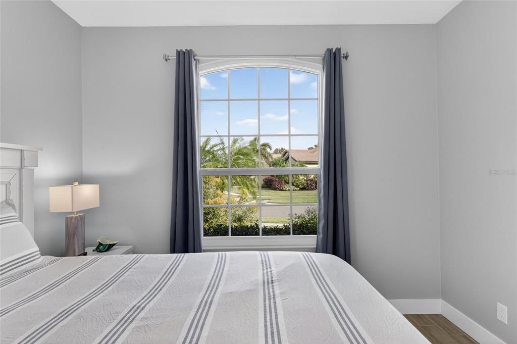 合同活跃: $469,000 (2 贝兹, 2 浴室, 1941 平方英尺)