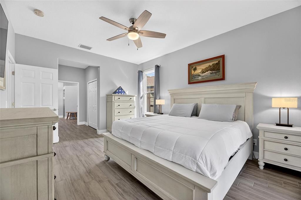 合同活跃: $469,000 (2 贝兹, 2 浴室, 1941 平方英尺)