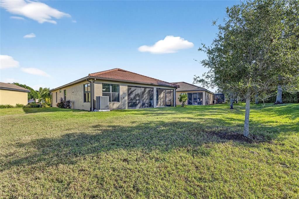 合同活跃: $469,000 (2 贝兹, 2 浴室, 1941 平方英尺)