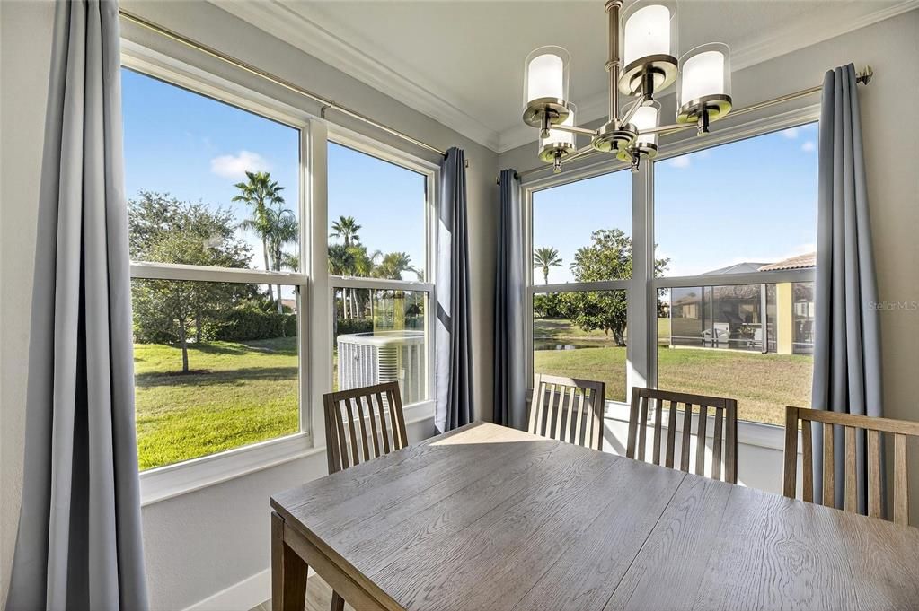 合同活跃: $469,000 (2 贝兹, 2 浴室, 1941 平方英尺)