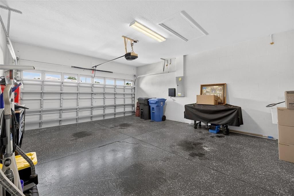 合同活跃: $469,000 (2 贝兹, 2 浴室, 1941 平方英尺)