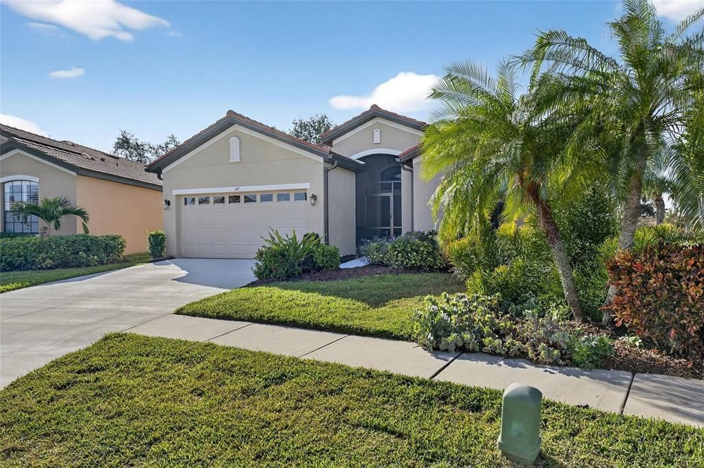 合同活跃: $469,000 (2 贝兹, 2 浴室, 1941 平方英尺)