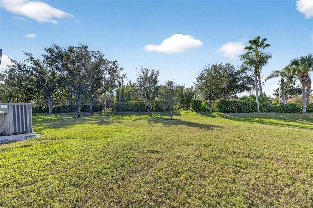 合同活跃: $469,000 (2 贝兹, 2 浴室, 1941 平方英尺)