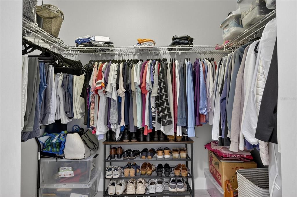 合同活跃: $469,000 (2 贝兹, 2 浴室, 1941 平方英尺)