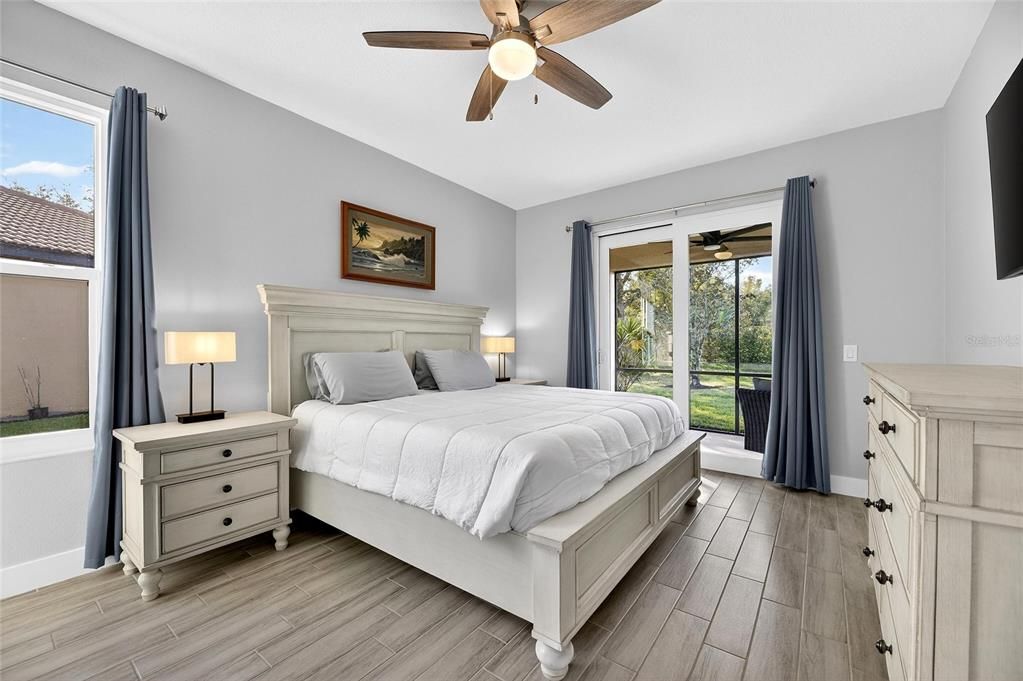 合同活跃: $469,000 (2 贝兹, 2 浴室, 1941 平方英尺)