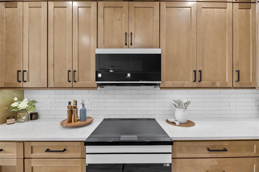 合同活跃: $469,000 (2 贝兹, 2 浴室, 1941 平方英尺)