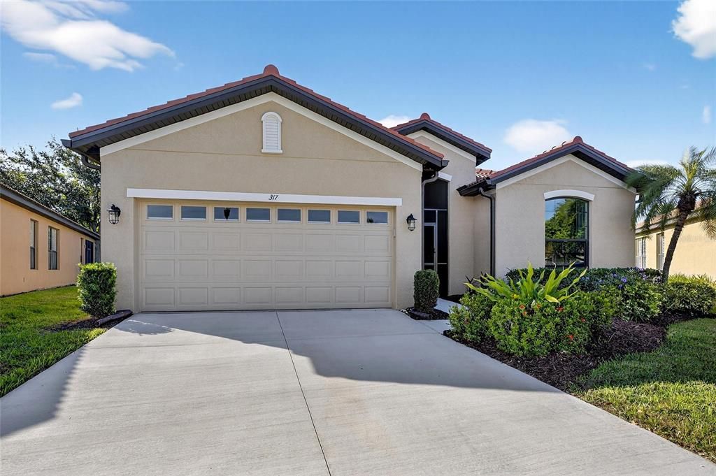 合同活跃: $469,000 (2 贝兹, 2 浴室, 1941 平方英尺)