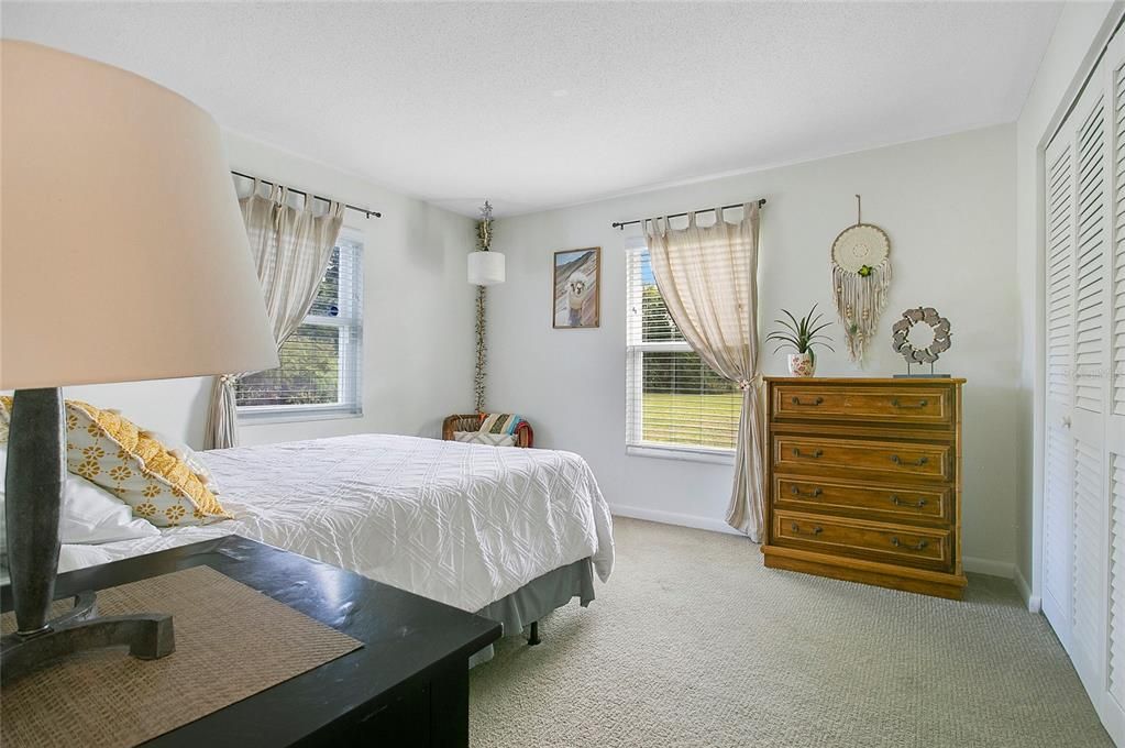 На продажу: $570,000 (4 спален, 2 ванн, 2400 Квадратных фут)