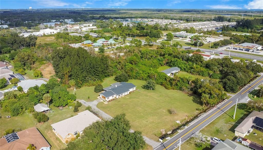 На продажу: $570,000 (4 спален, 2 ванн, 2400 Квадратных фут)