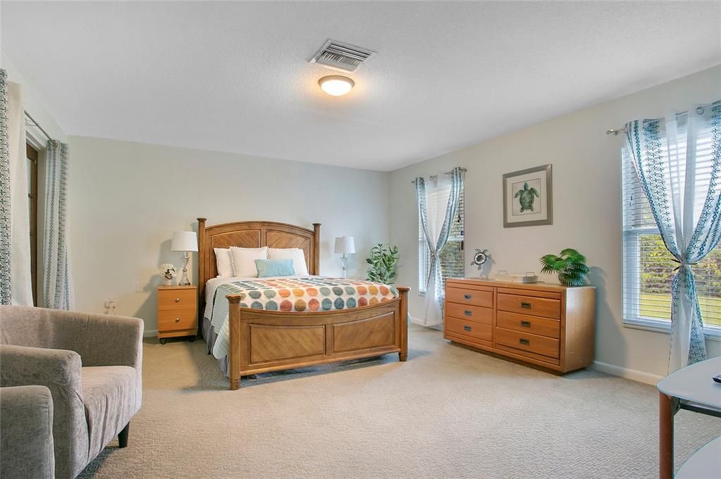 На продажу: $570,000 (4 спален, 2 ванн, 2400 Квадратных фут)