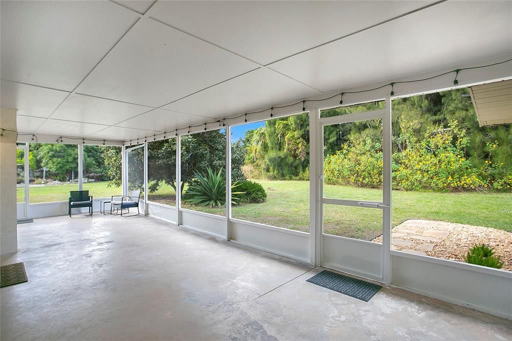 На продажу: $570,000 (4 спален, 2 ванн, 2400 Квадратных фут)