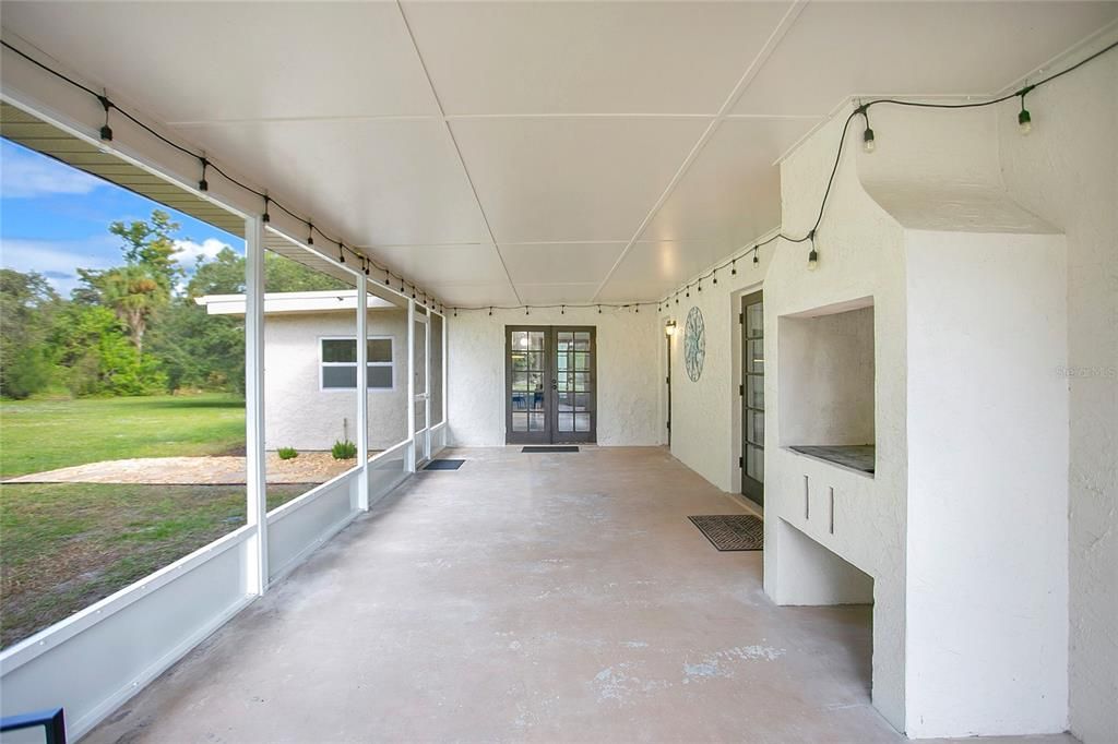 На продажу: $570,000 (4 спален, 2 ванн, 2400 Квадратных фут)