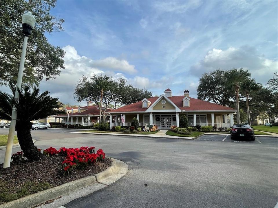 For Rent: $2,100 (3 beds, 2 baths, 1272 Square Feet)