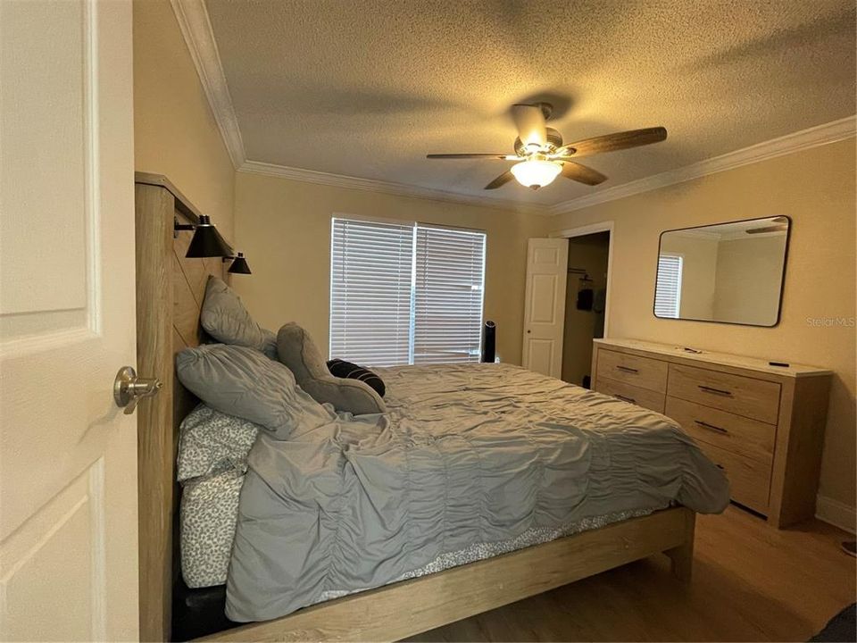 For Rent: $2,100 (3 beds, 2 baths, 1272 Square Feet)