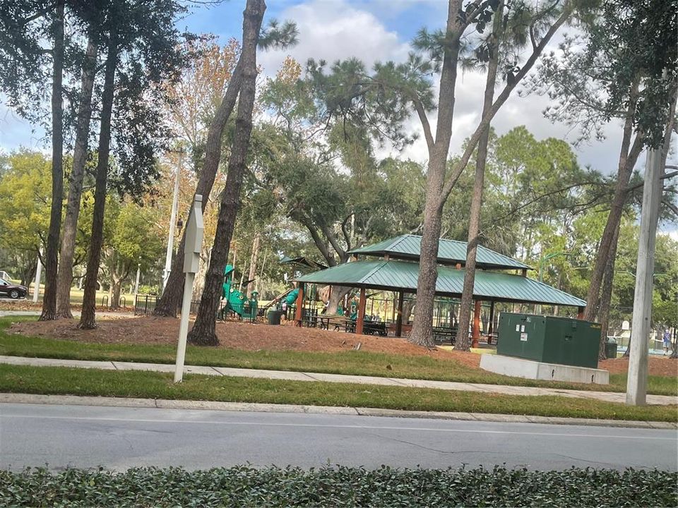 For Rent: $2,100 (3 beds, 2 baths, 1272 Square Feet)