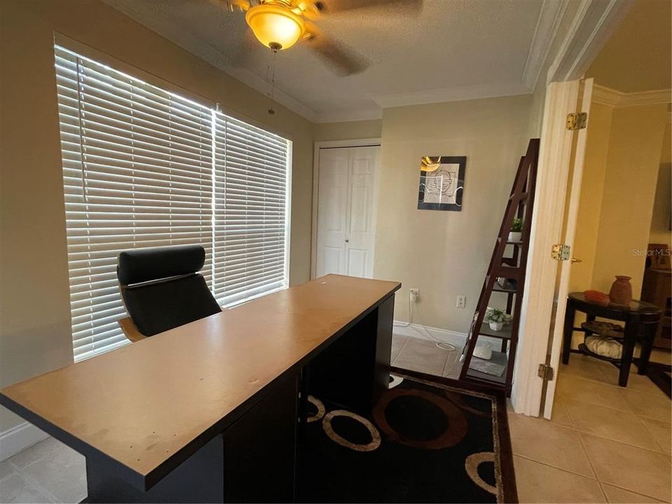 For Rent: $2,100 (3 beds, 2 baths, 1272 Square Feet)