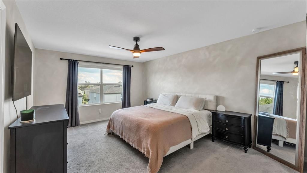 На продажу: $350,000 (4 спален, 2 ванн, 2073 Квадратных фут)