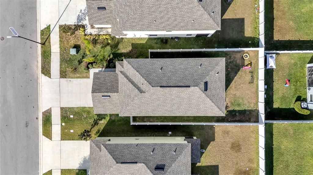 На продажу: $350,000 (4 спален, 2 ванн, 2073 Квадратных фут)