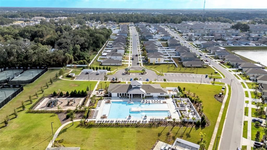 На продажу: $350,000 (4 спален, 2 ванн, 2073 Квадратных фут)