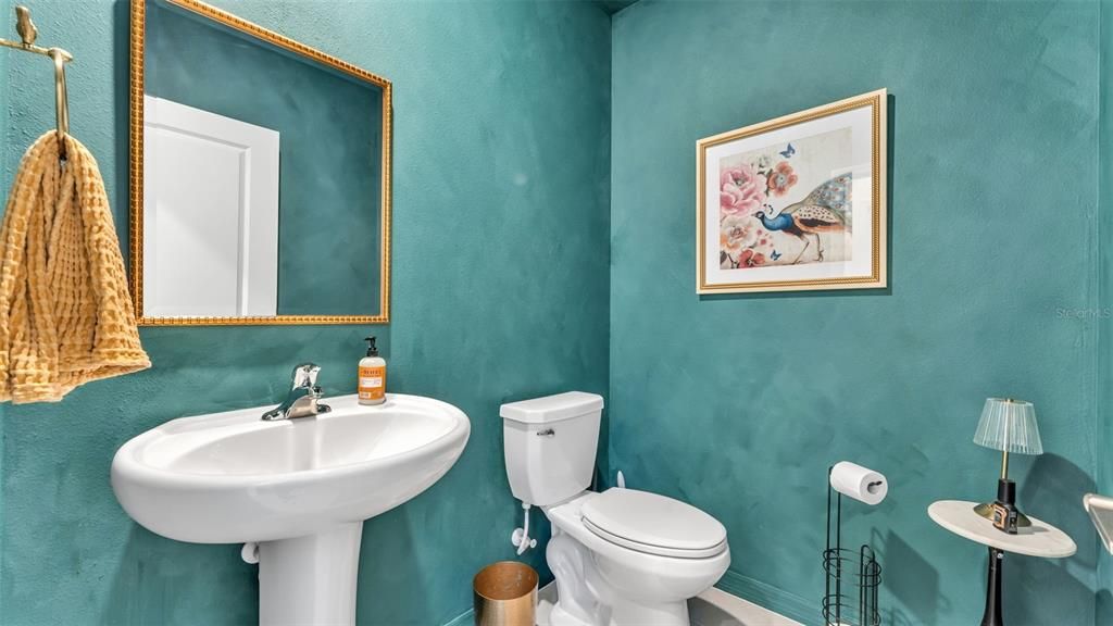 На продажу: $350,000 (4 спален, 2 ванн, 2073 Квадратных фут)