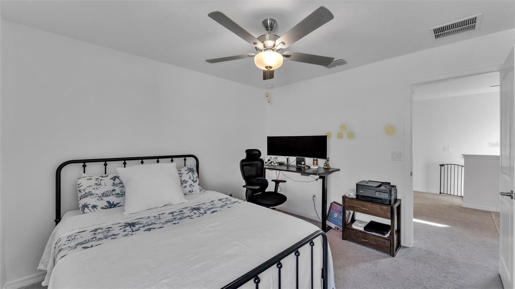 На продажу: $350,000 (4 спален, 2 ванн, 2073 Квадратных фут)