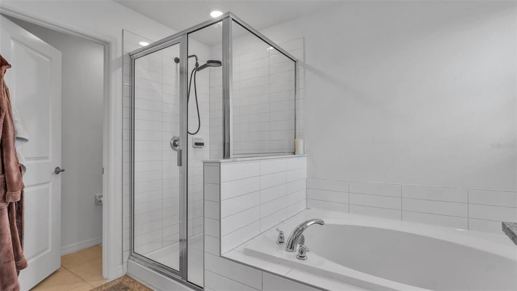 На продажу: $350,000 (4 спален, 2 ванн, 2073 Квадратных фут)