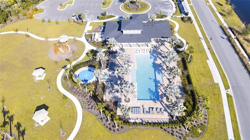 待售: $460,000 (4 贝兹, 2 浴室, 1965 平方英尺)