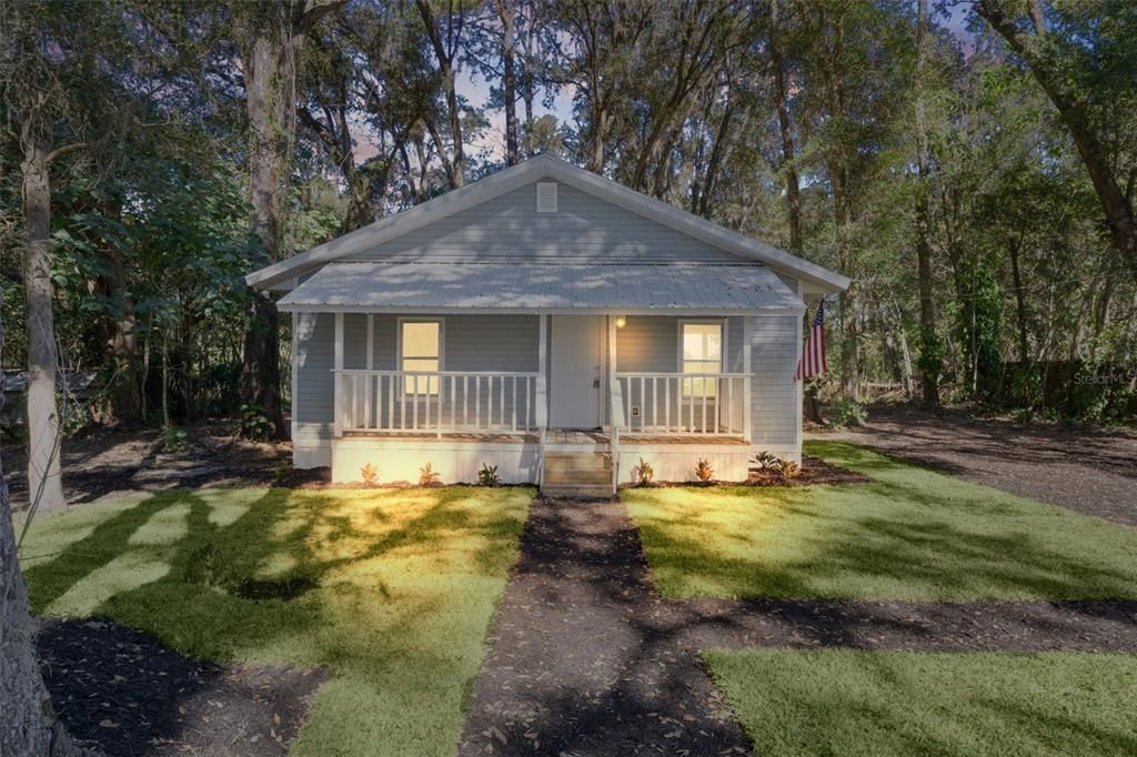 For Sale: $189,990 (3 beds, 1 baths, 1204 Square Feet)