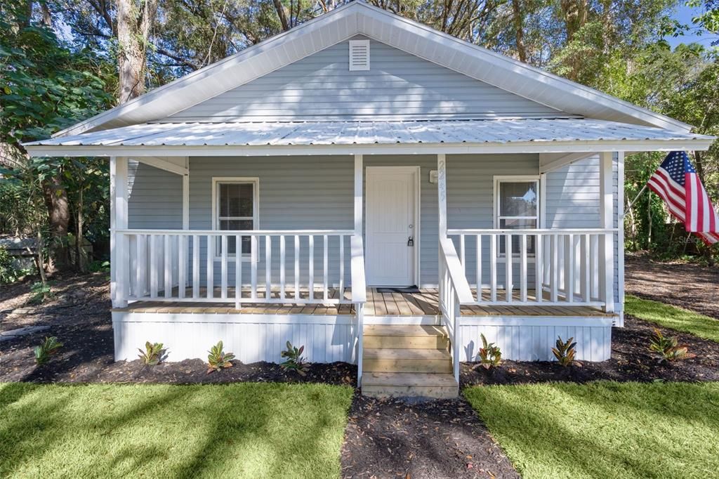 For Sale: $189,990 (3 beds, 1 baths, 1204 Square Feet)