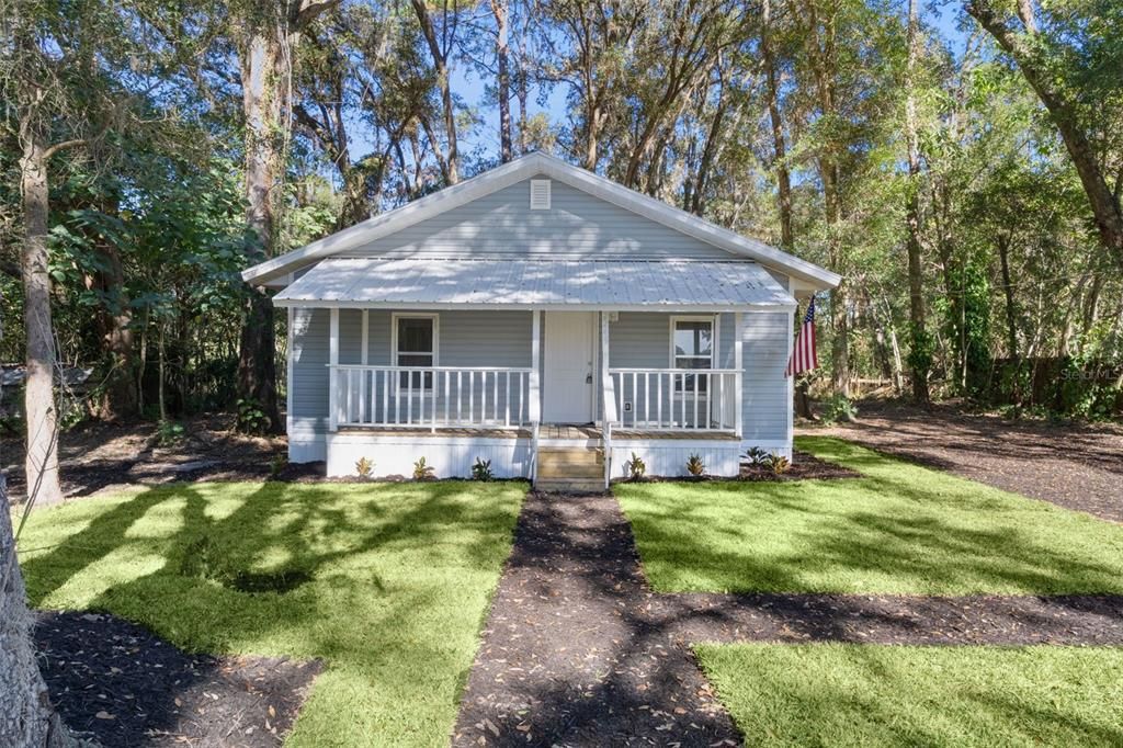 For Sale: $189,990 (3 beds, 1 baths, 1204 Square Feet)