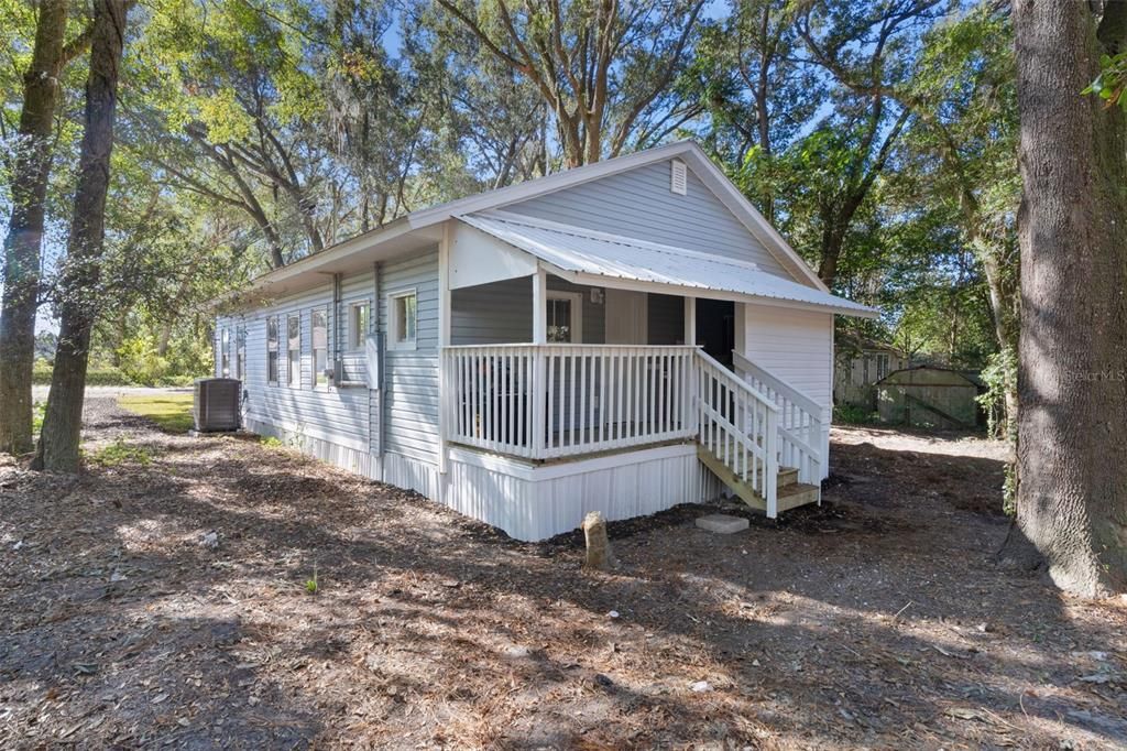 For Sale: $189,990 (3 beds, 1 baths, 1204 Square Feet)