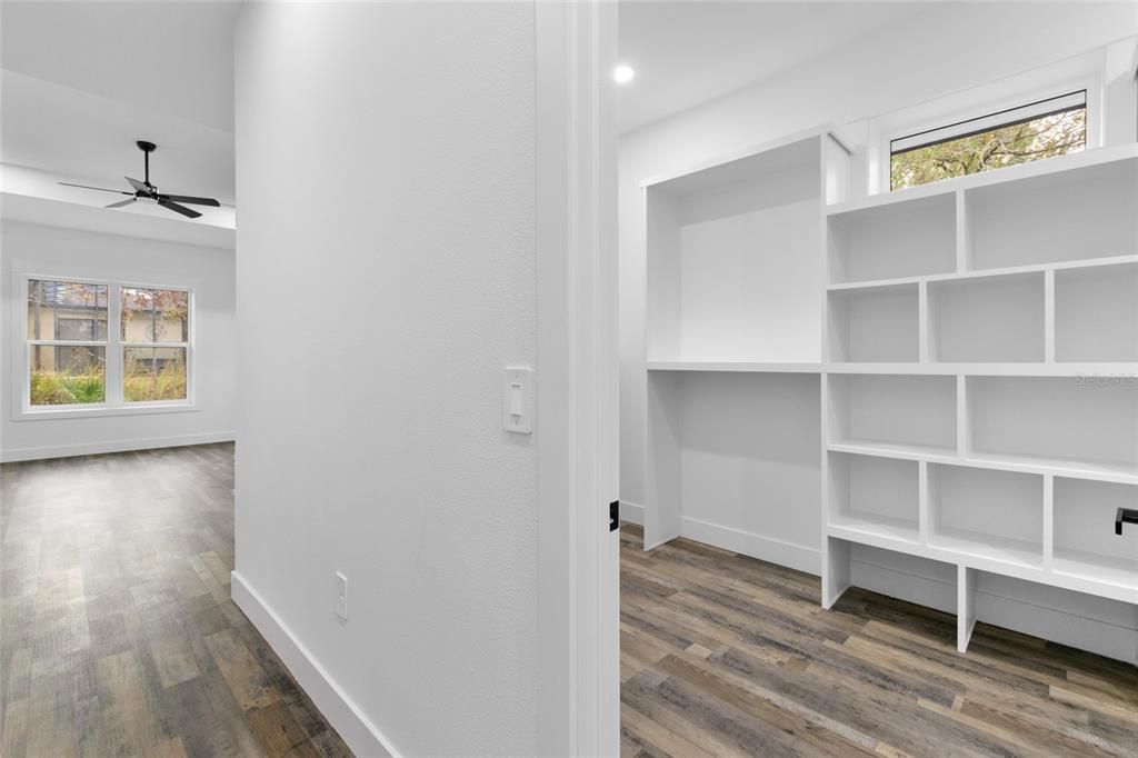 На продажу: $899,900 (5 спален, 5 ванн, 3801 Квадратных фут)