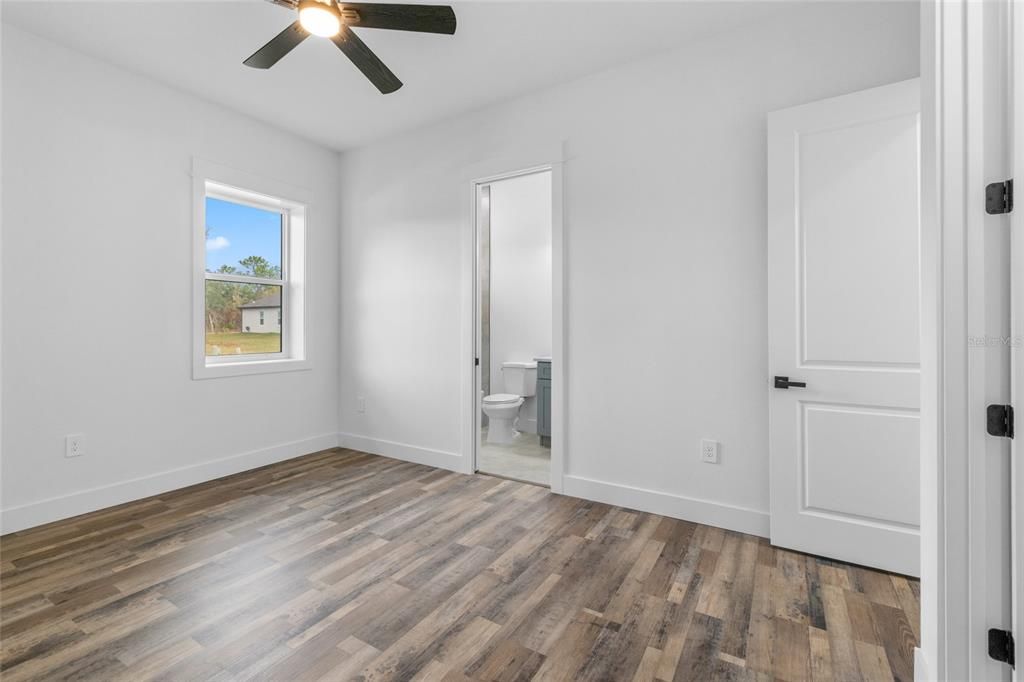 На продажу: $899,900 (5 спален, 5 ванн, 3801 Квадратных фут)