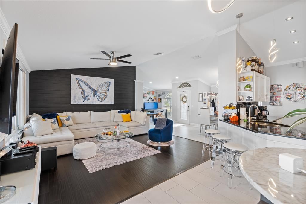 待售: $490,000 (4 贝兹, 2 浴室, 1775 平方英尺)