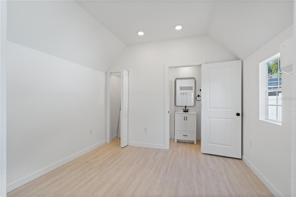 待售: $490,000 (4 贝兹, 2 浴室, 1775 平方英尺)